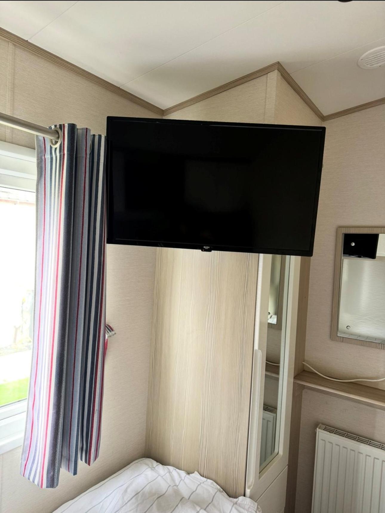Pg177 Golden Palm Resort 8 Berth Caravan With Decking Чапел-Сент-Леонардс Экстерьер фото